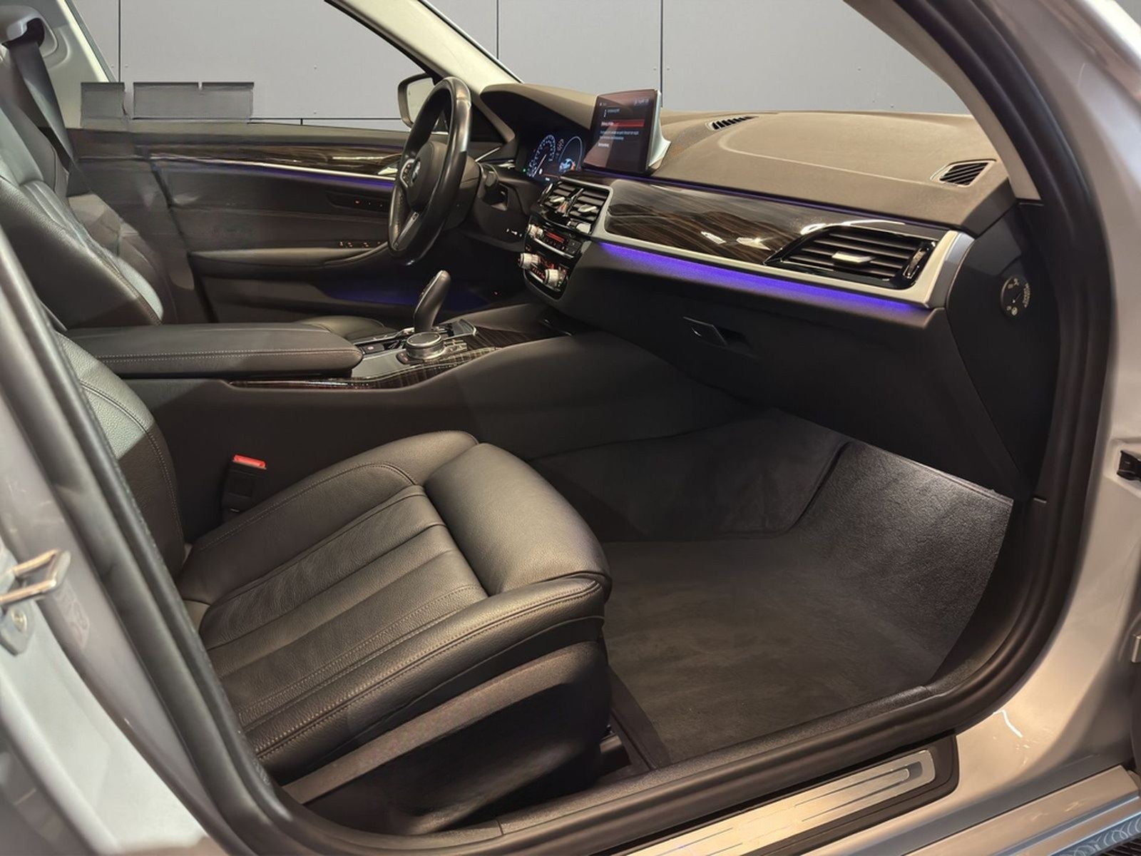 BMW 530 i 1 Hand*Assist+*LED*Softcl. foto 16