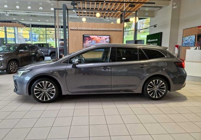 Toyota Corolla Touring Sports Hybrid 2.0 Team D AHK Nav foto 2