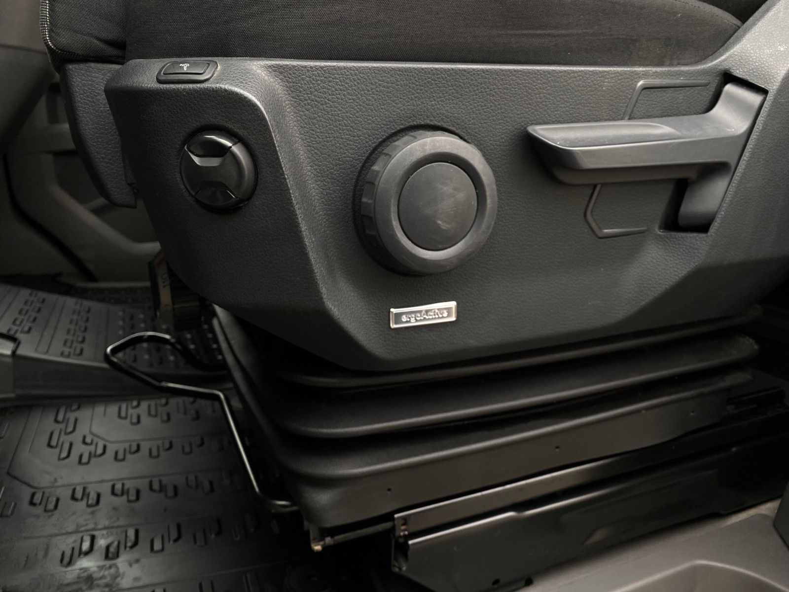 Volkswagen Crafter Kasten EcoProfi 2,0l TDI 103kW foto 15