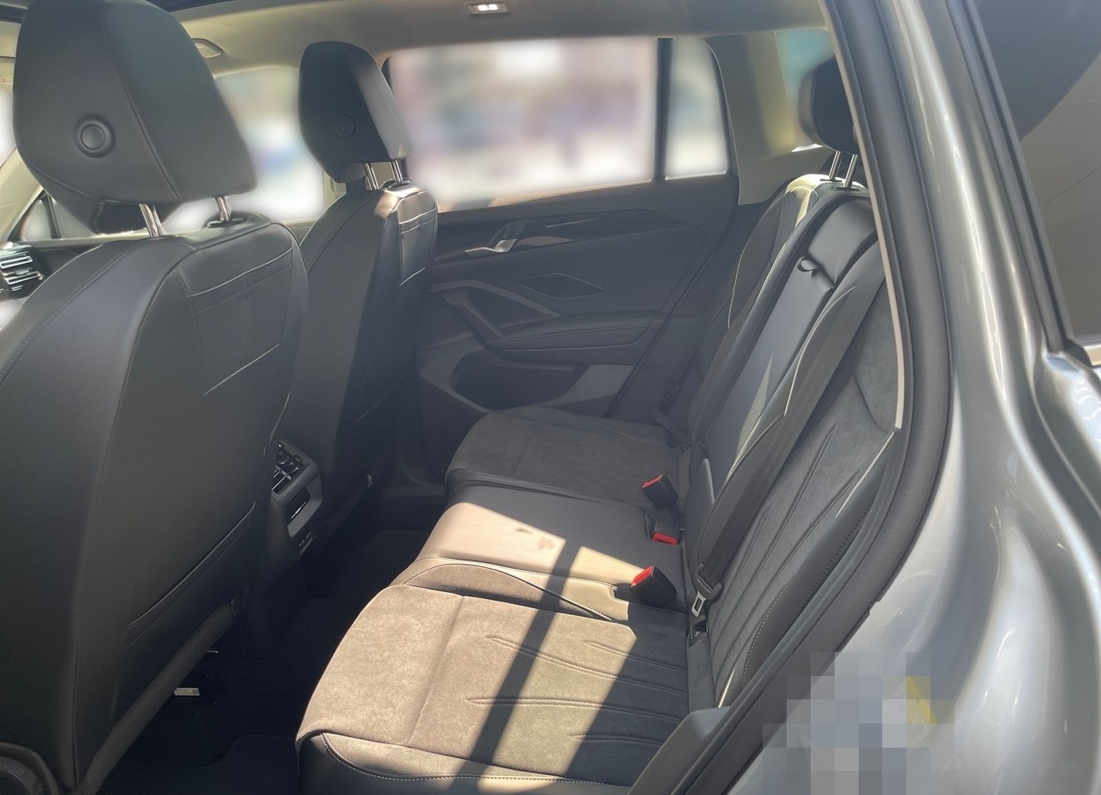 Volkswagen Tiguan 1.5 eTSI DSG Elegance+NAVI+AHK+PANO+IQ.LI foto 14