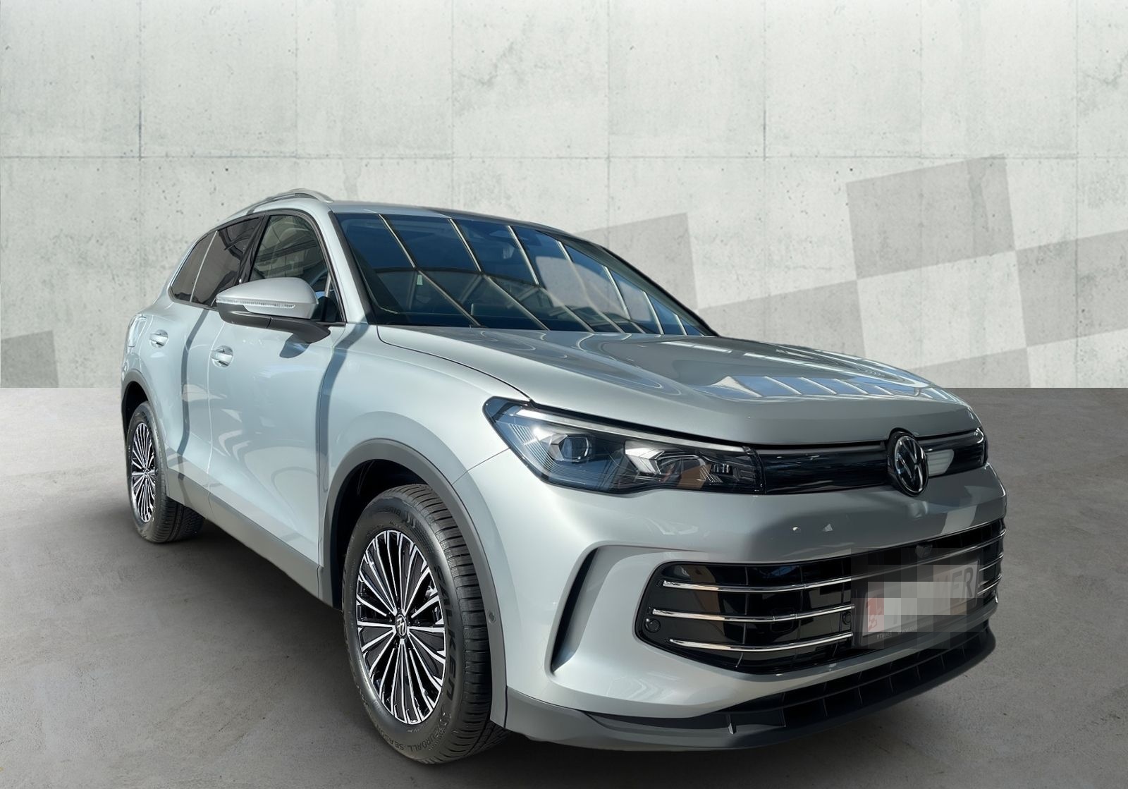 Volkswagen Tiguan 1.5 eTSI DSG Elegance+NAVI+AHK+PANO+IQ.LI foto 3