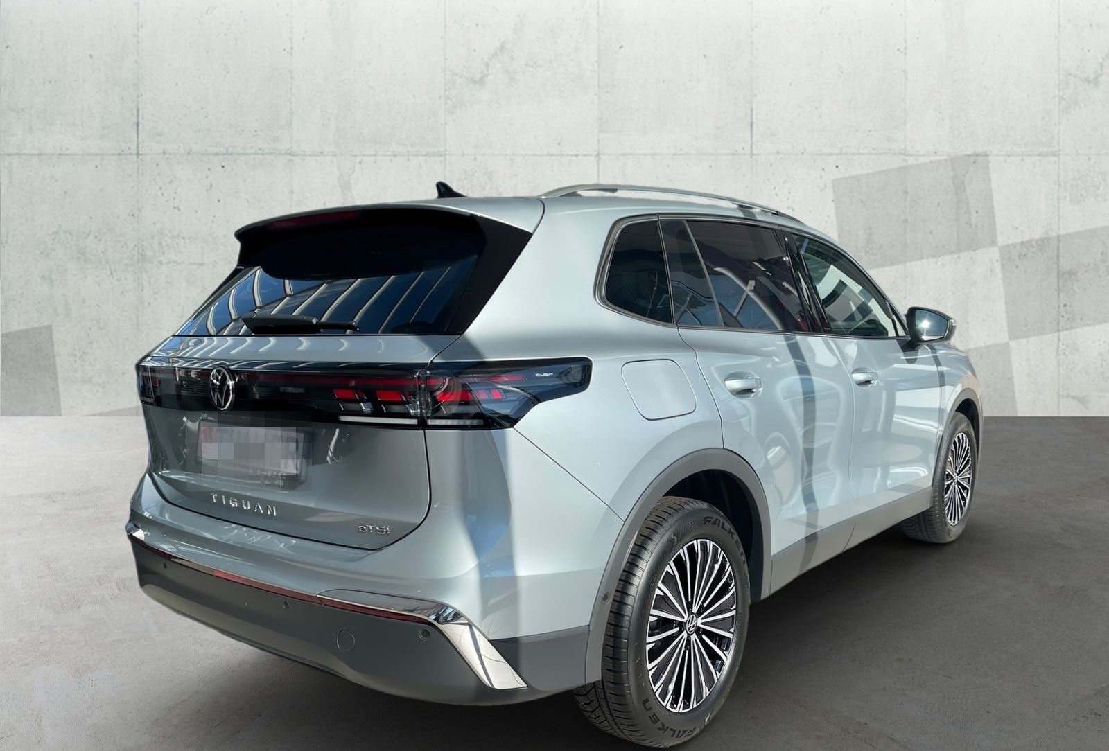 Volkswagen Tiguan 1.5 eTSI DSG Elegance+NAVI+AHK+PANO+IQ.LI foto 4
