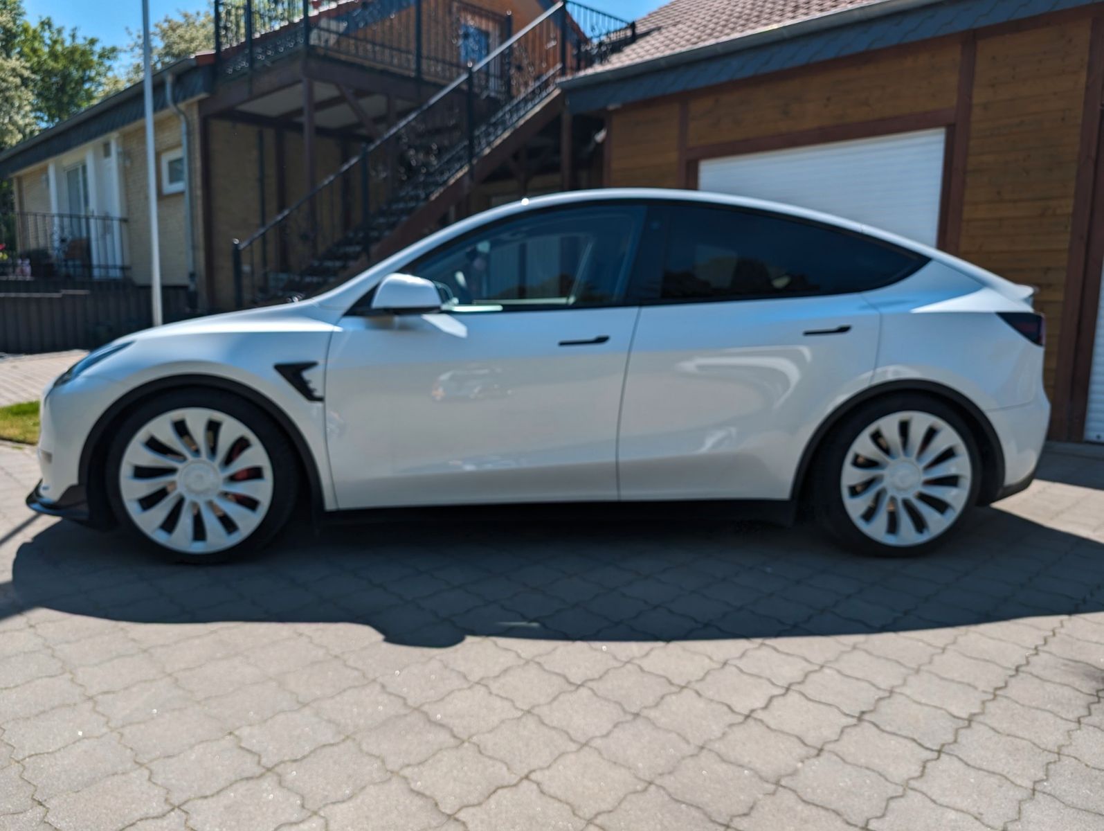 Tesla Model Y Performance H&R 21"  foto 4