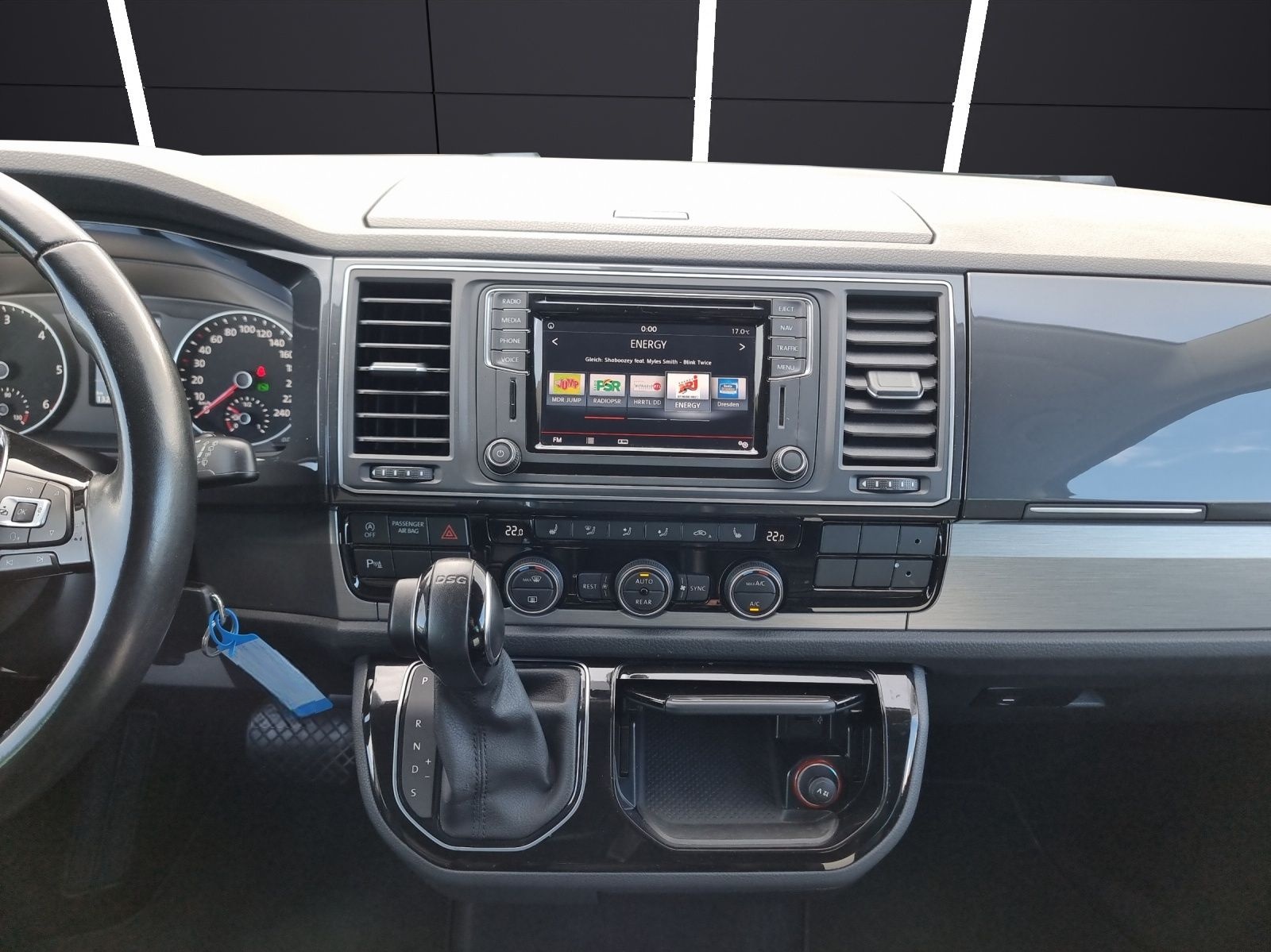 Volkswagen T6 Multivan TDI DSG Comfortline LEDER STH 7-SITZ foto 15