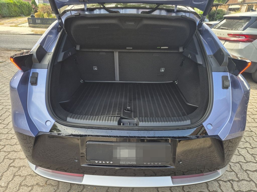 Lynk&Co 02 More PDC SHZ KAMERA NAVI W-LAN ACC PANO foto 16