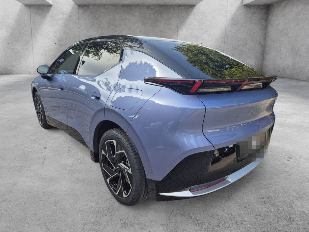 Lynk&Co 02 More PDC SHZ KAMERA NAVI W-LAN ACC PANO foto 6