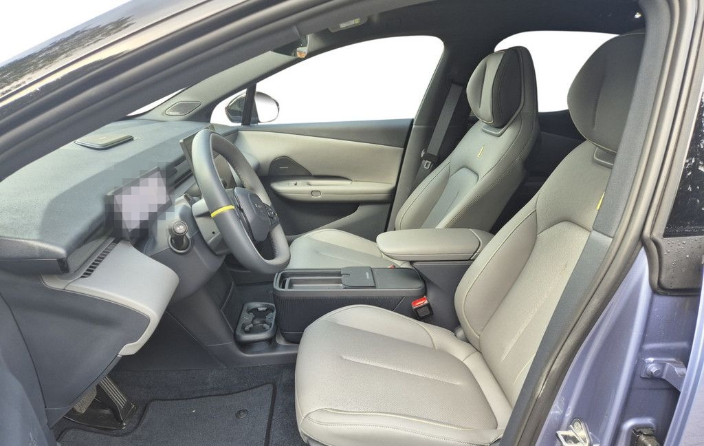 Lynk&Co 02 More PDC SHZ KAMERA NAVI W-LAN ACC PANO foto 10