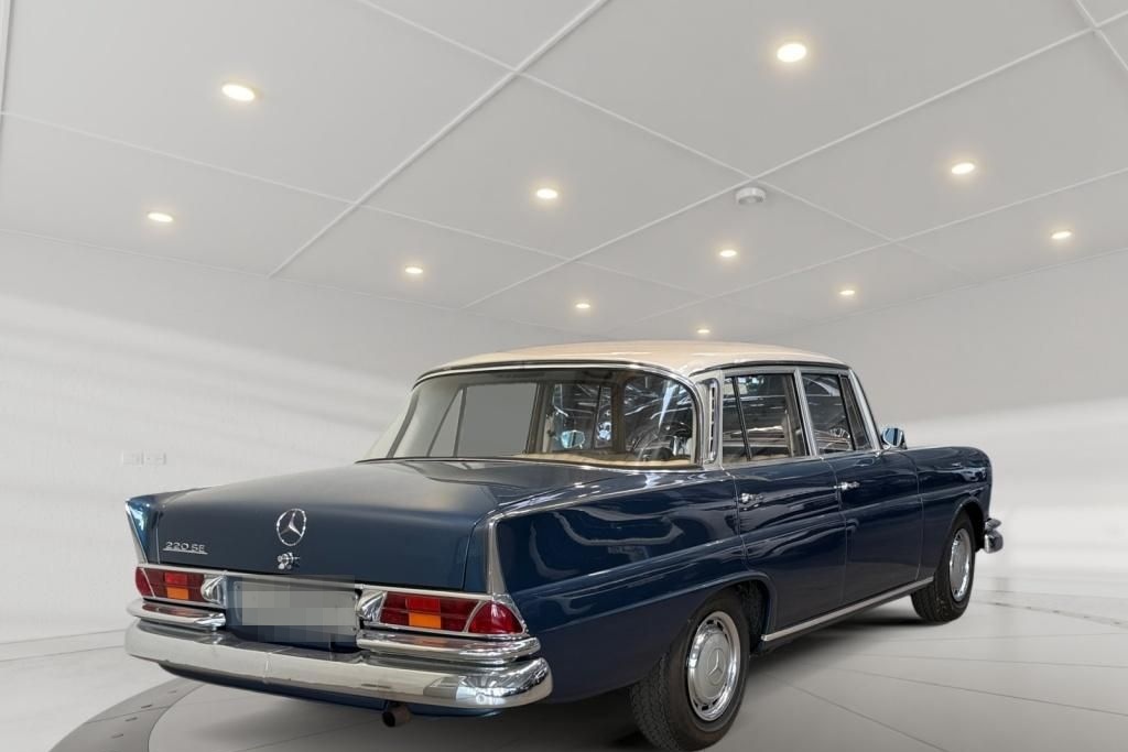 Mercedes-Benz 220 SEB **Servo,Heckflosse TOP restauriert foto 2