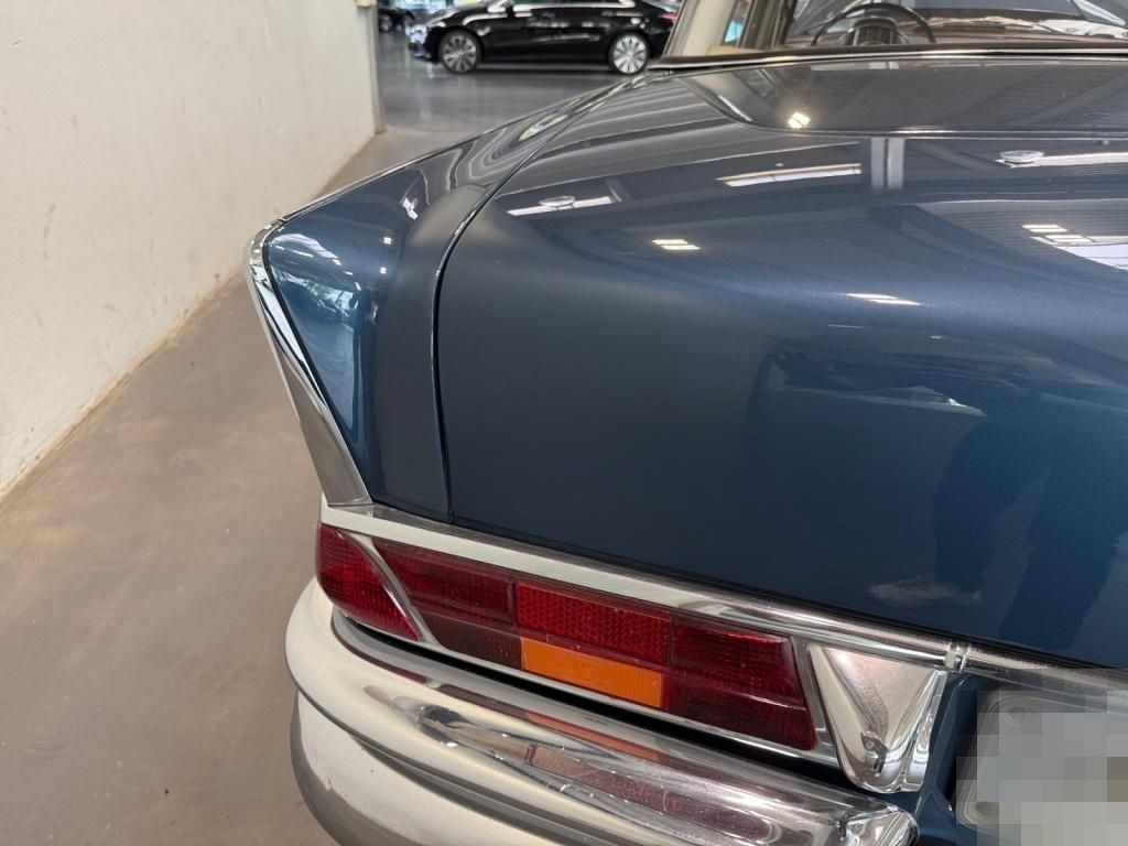 Mercedes-Benz 220 SEB **Servo,Heckflosse TOP restauriert foto 16