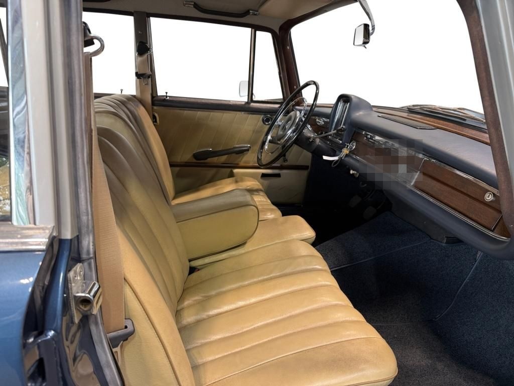 Mercedes-Benz 220 SEB **Servo,Heckflosse TOP restauriert foto 3