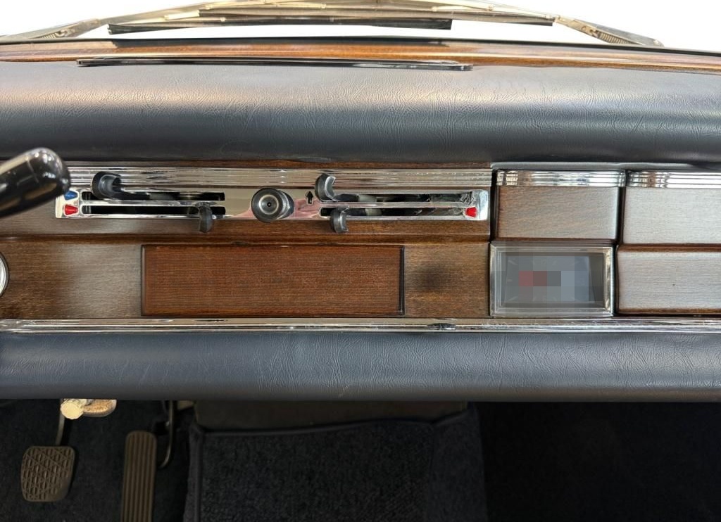 Mercedes-Benz 220 SEB **Servo,Heckflosse TOP restauriert foto 6