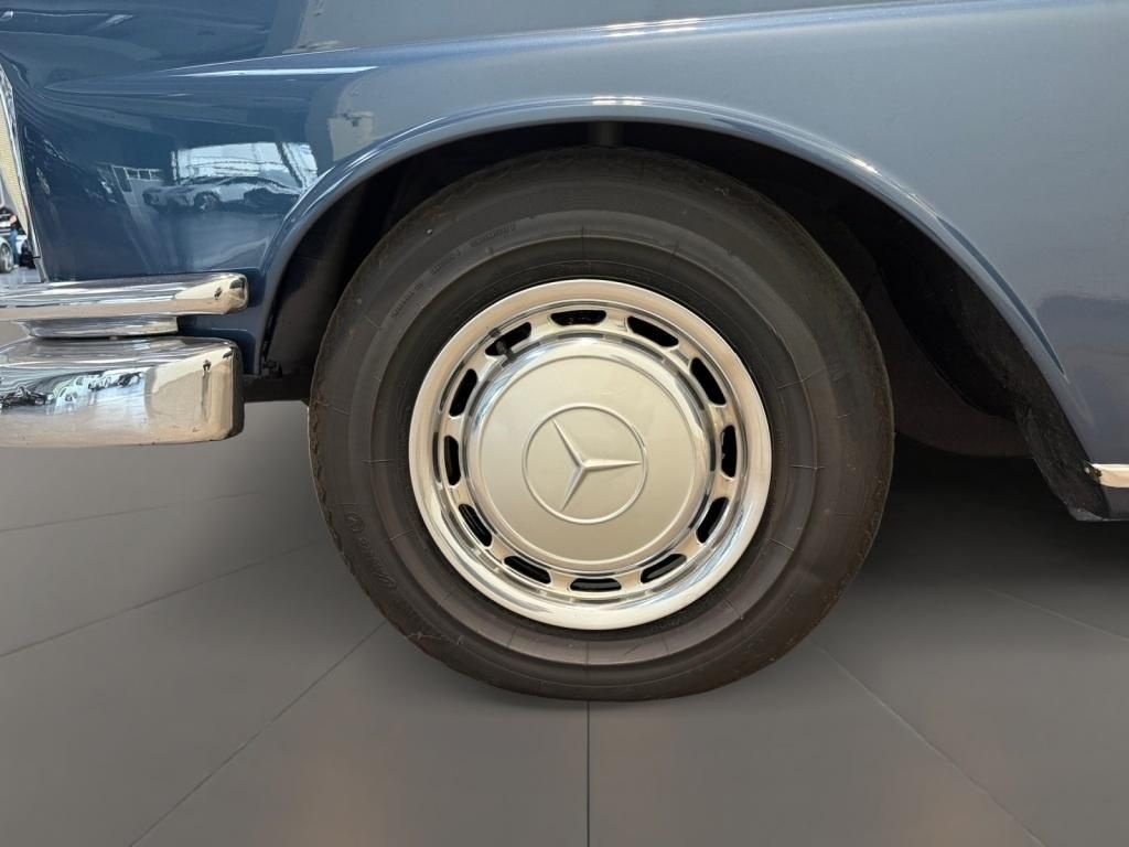 Mercedes-Benz 220 SEB **Servo,Heckflosse TOP restauriert foto 8