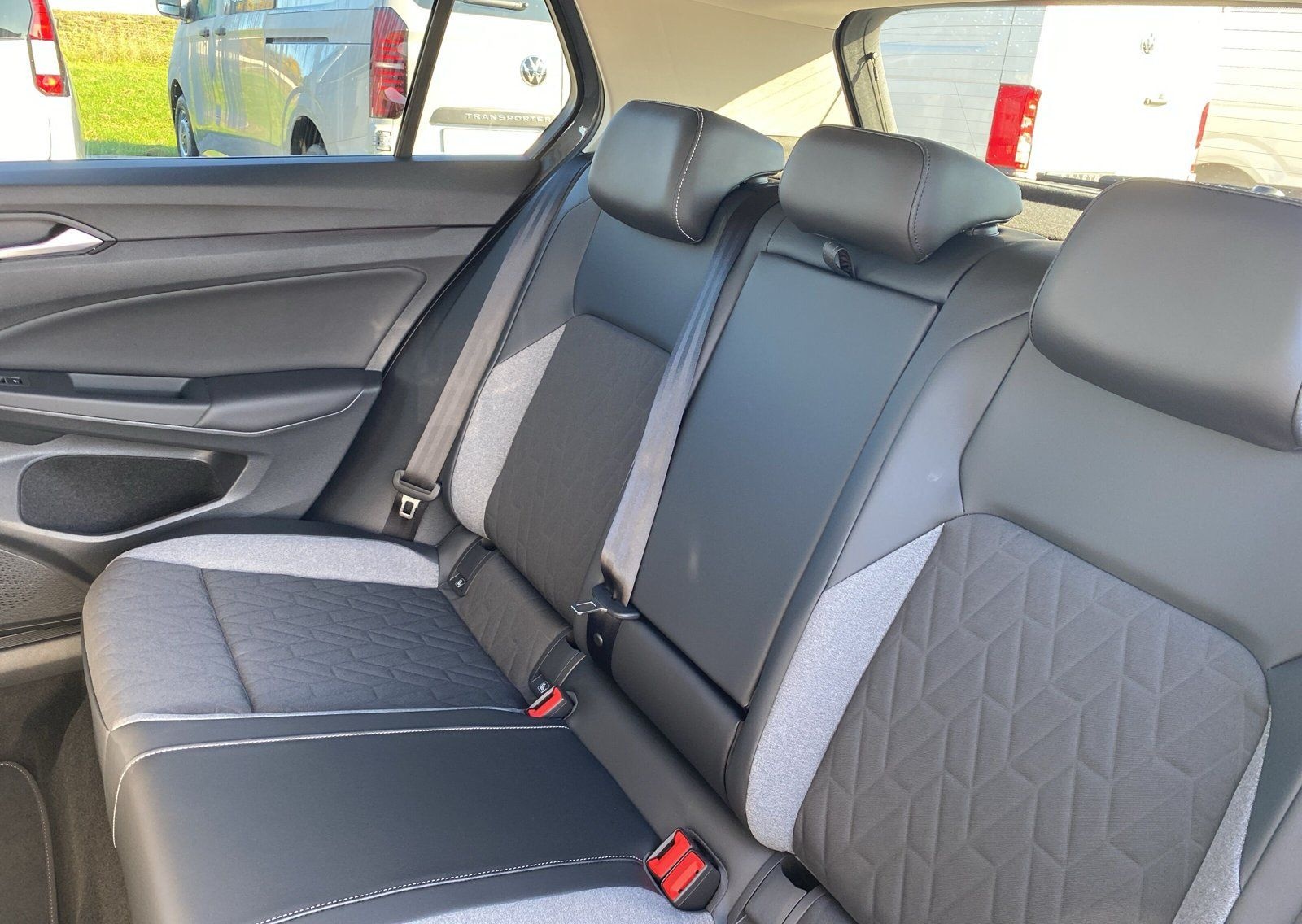 Volkswagen Golf GOAL 1.5 eTSI DSG AHK Carplay Shzg RFK LED foto 13
