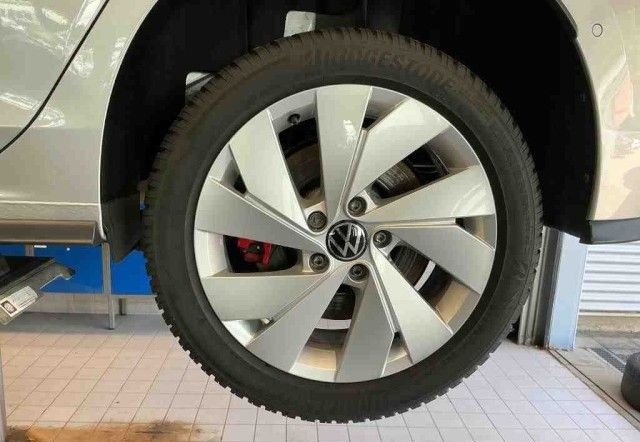 Volkswagen Golf VIII Lim. GTI 2.0 TSI DSG 8fach+KESSY+NAVI foto 11