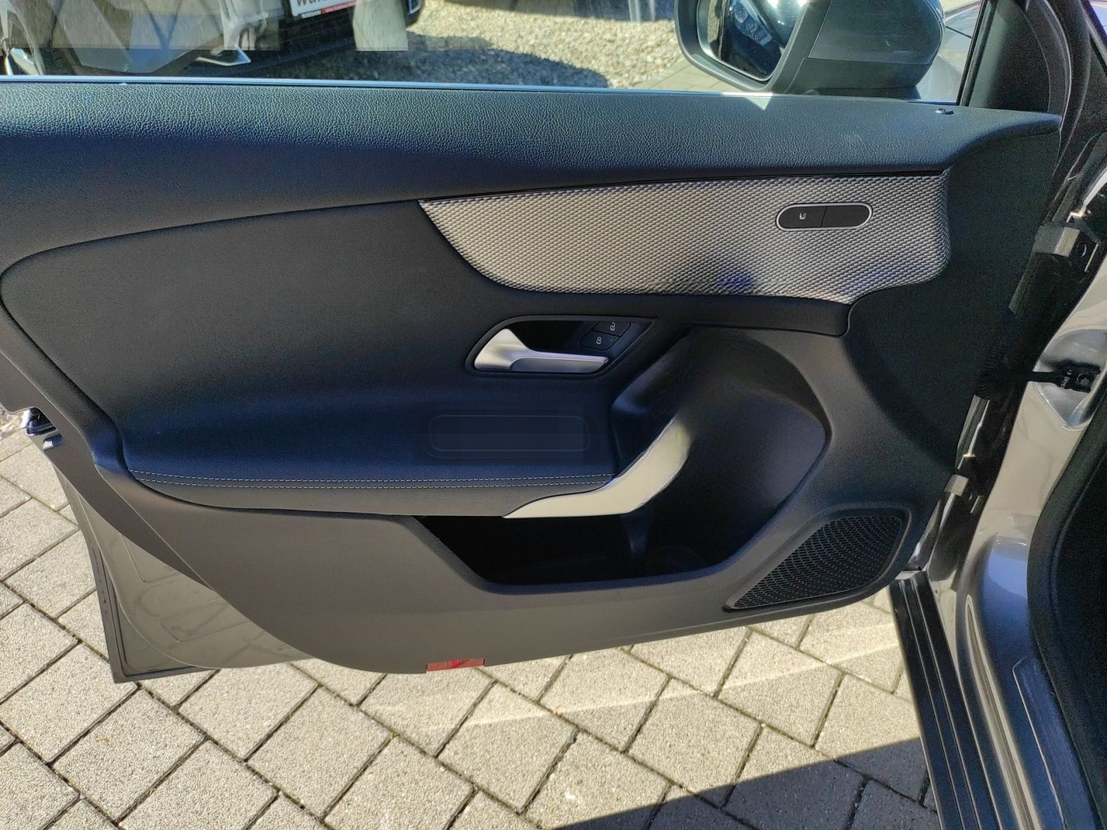 Mercedes-Benz A 180*1.3l*Progressive*Navi*SHZ*Parkassist foto 11
