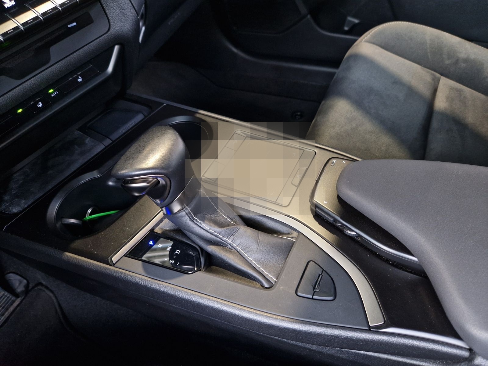 Lexus UX 250 h Style LED ALU foto 21