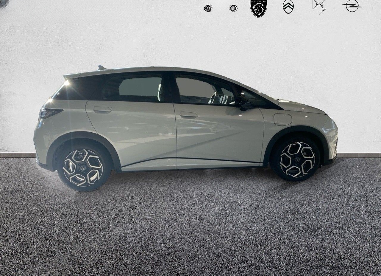 BYD DOLPHIN Comfort 60kWh Kamera Navi foto 4