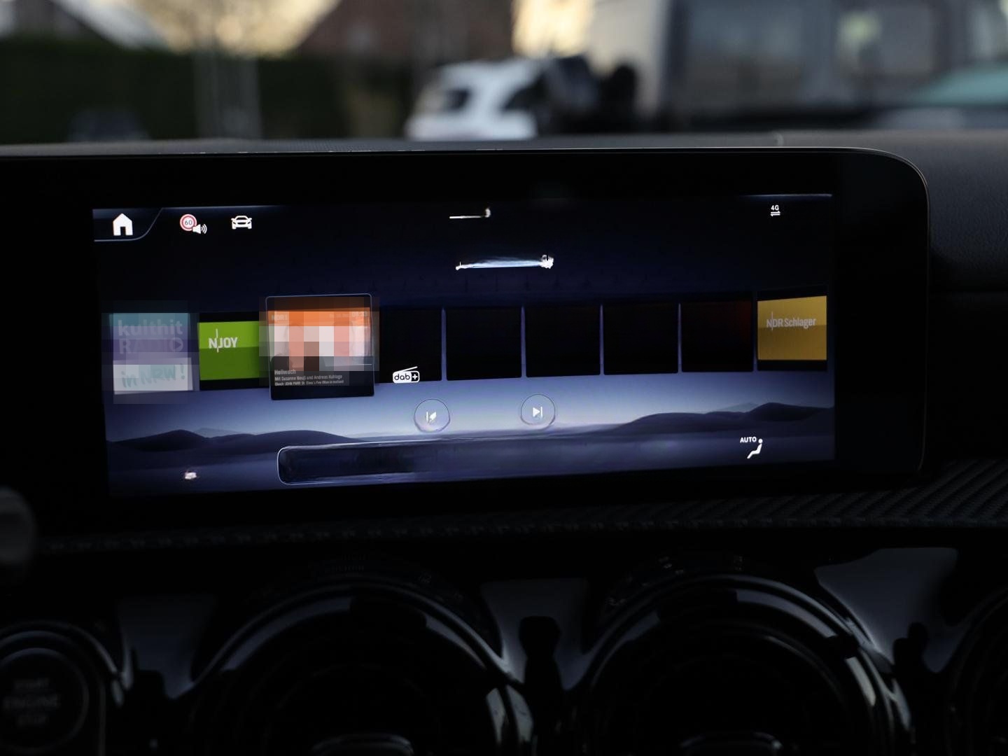 Mercedes-Benz A 180 Rückfahrkamera Sitzheizung MBUX-Navi LED foto 16