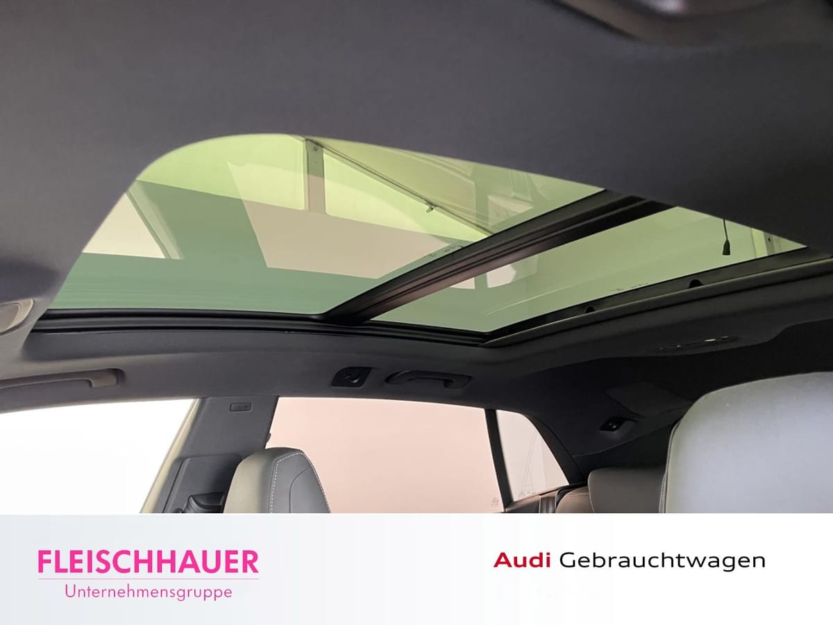 Audi RSQ8 SUV performance tiptronic foto 17