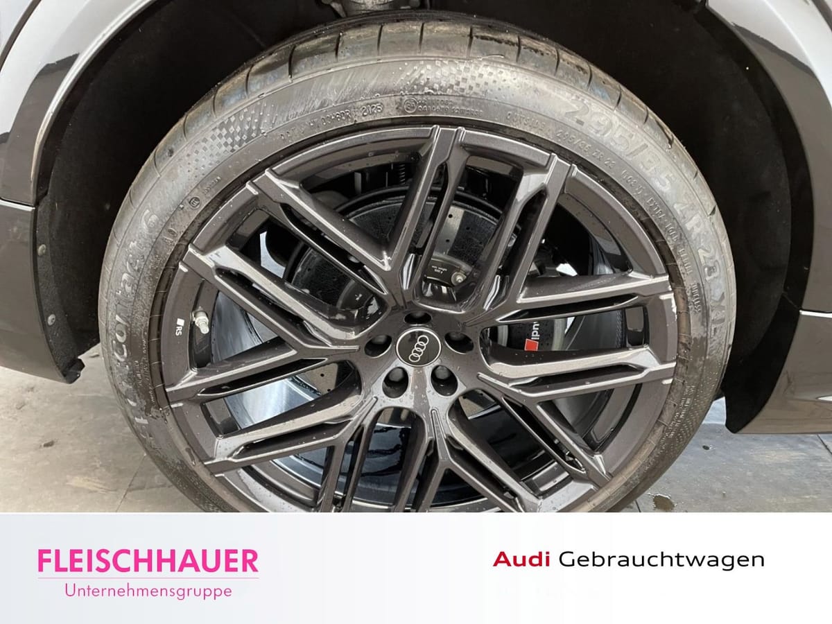 Audi RSQ8 SUV performance tiptronic foto 7