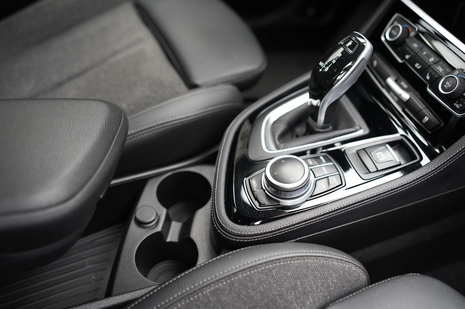 BMW 218d Gran Tourer Sport Line*DAB*LED*NAVI*1HD* foto 17