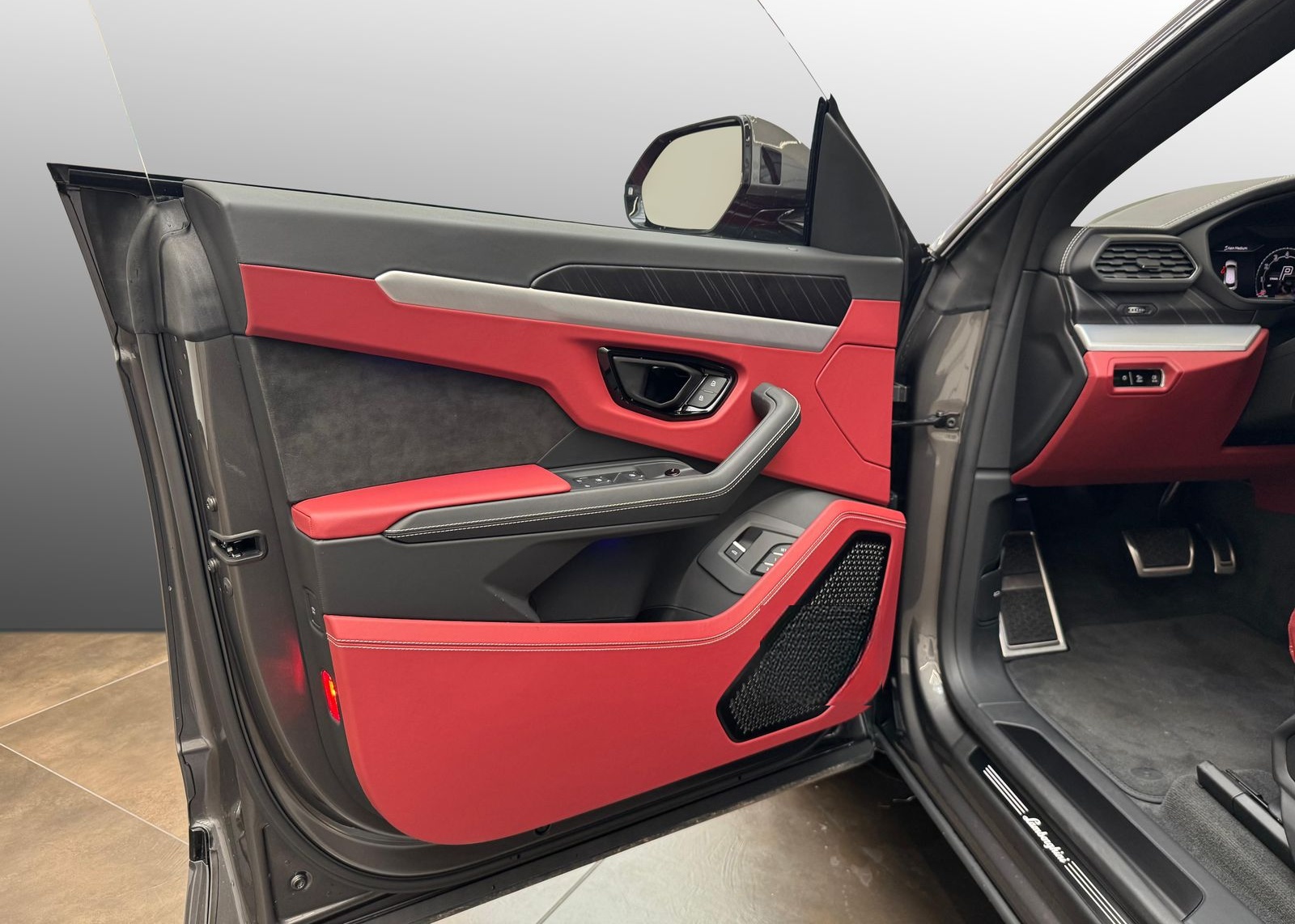 Lamborghini Urus S | Grigio Keres | Lamborghini Nürnberg foto 13