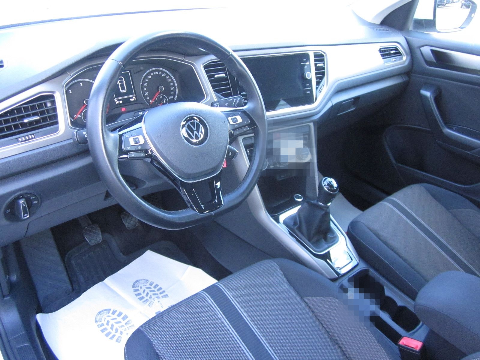 Volkswagen T-Roc Style+AHK+STH+KAMERA+NAVI+SHZ+LED foto 15