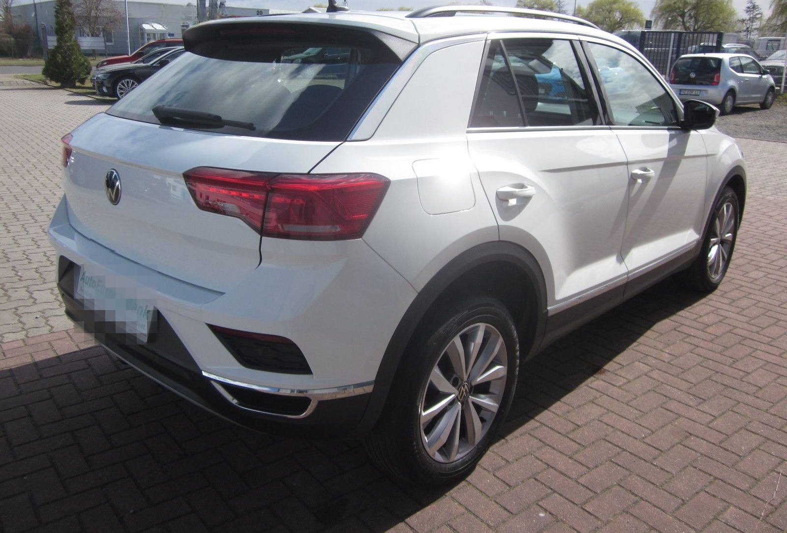 Volkswagen T-Roc Style+AHK+STH+KAMERA+NAVI+SHZ+LED foto 5