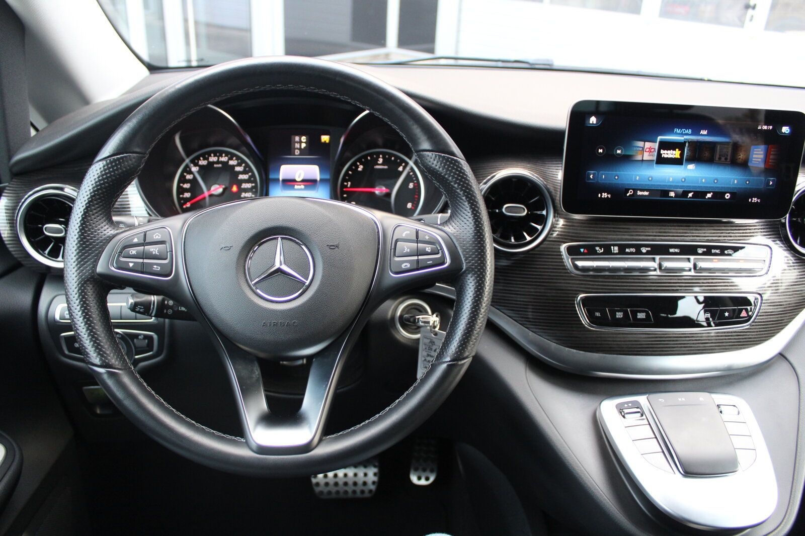 Mercedes-Benz V 220 d lang LED+360°KAMERA+NAVI+KLIMAAUTOMATIK+ foto 9
