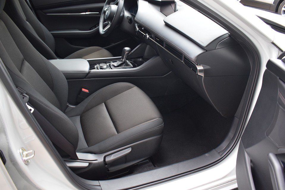 Mazda 3 2.5 140PS 6AG Center-Line Voll-LED Kamera Navi foto 21