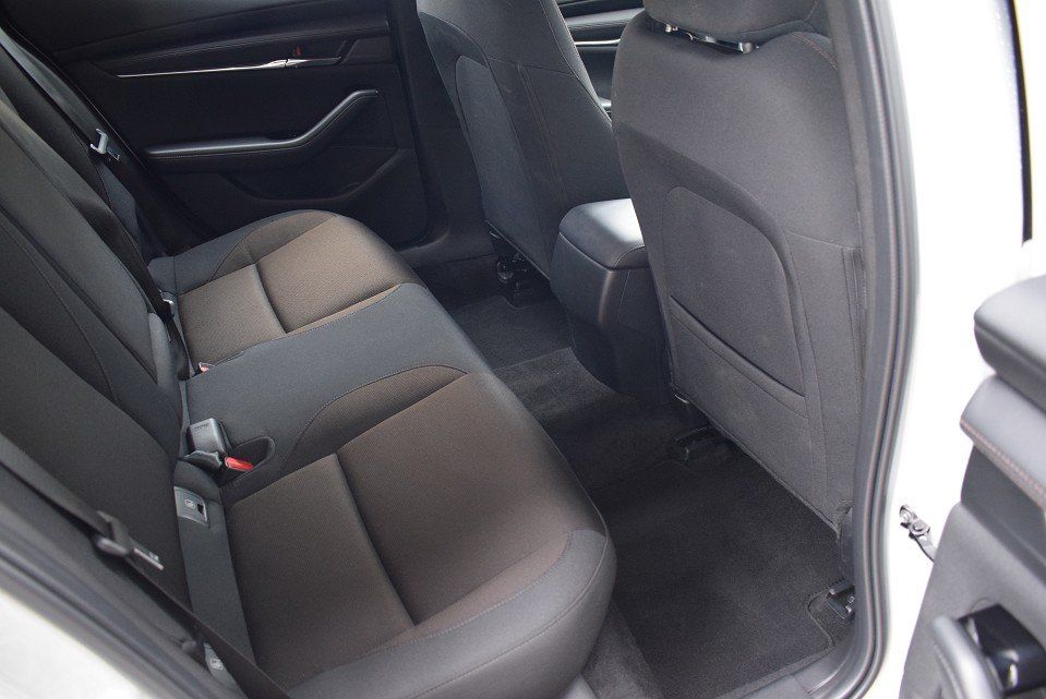 Mazda 3 2.5 140PS 6AG Center-Line Voll-LED Kamera Navi foto 22
