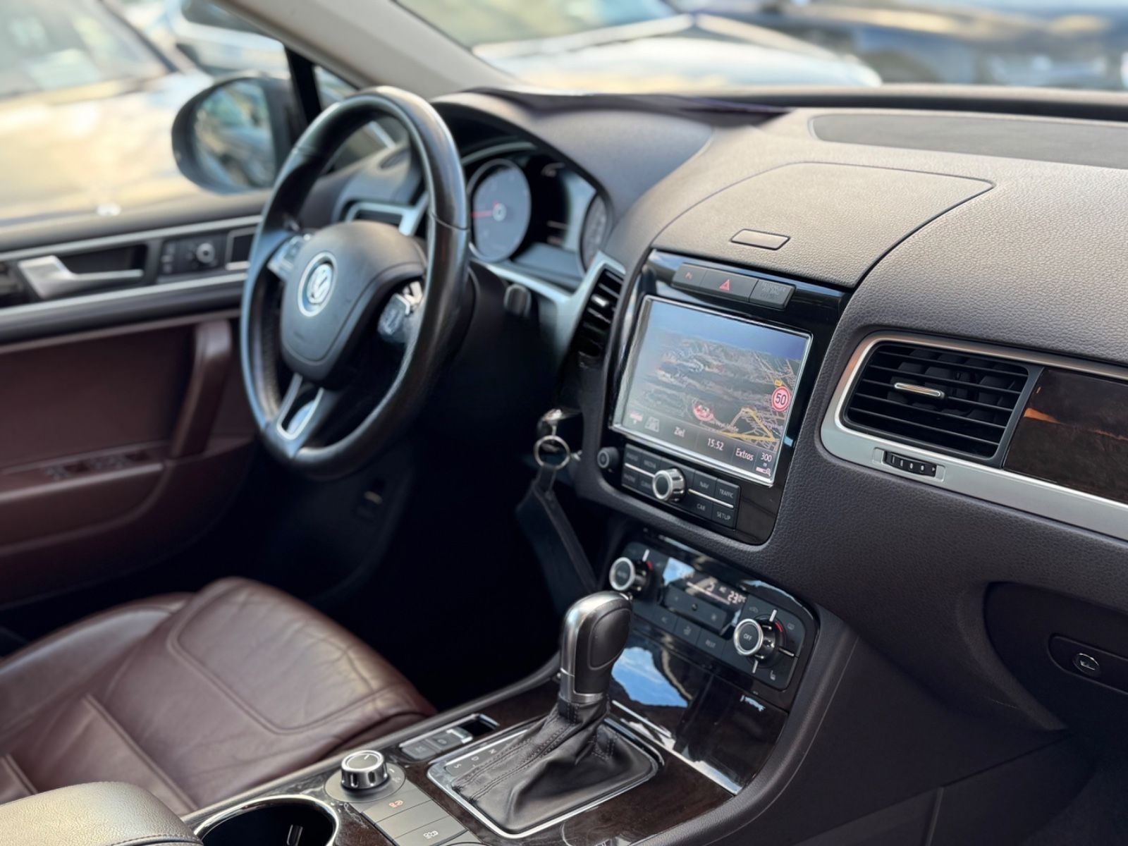 Volkswagen Touareg V6 TDI BMT 2.HAND+TOT+SPUR+PANO+AHK+ACC foto 16