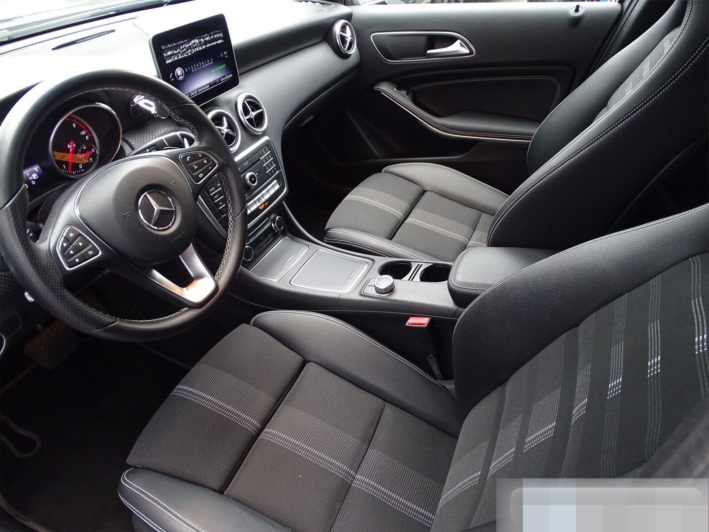 Mercedes-Benz A 220 CDI d BlueEfficiency Sportsitze/Alu/Keyles foto 7