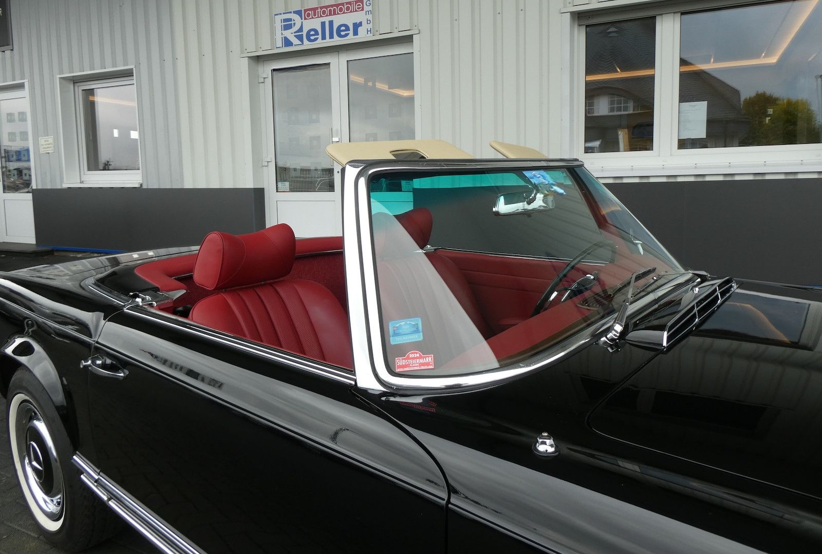 Mercedes-Benz 230 SL Pagode original in schwarz 040 foto 23