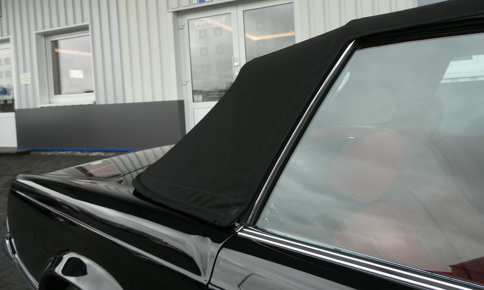 Mercedes-Benz 230 SL Pagode original in schwarz 040 foto 25