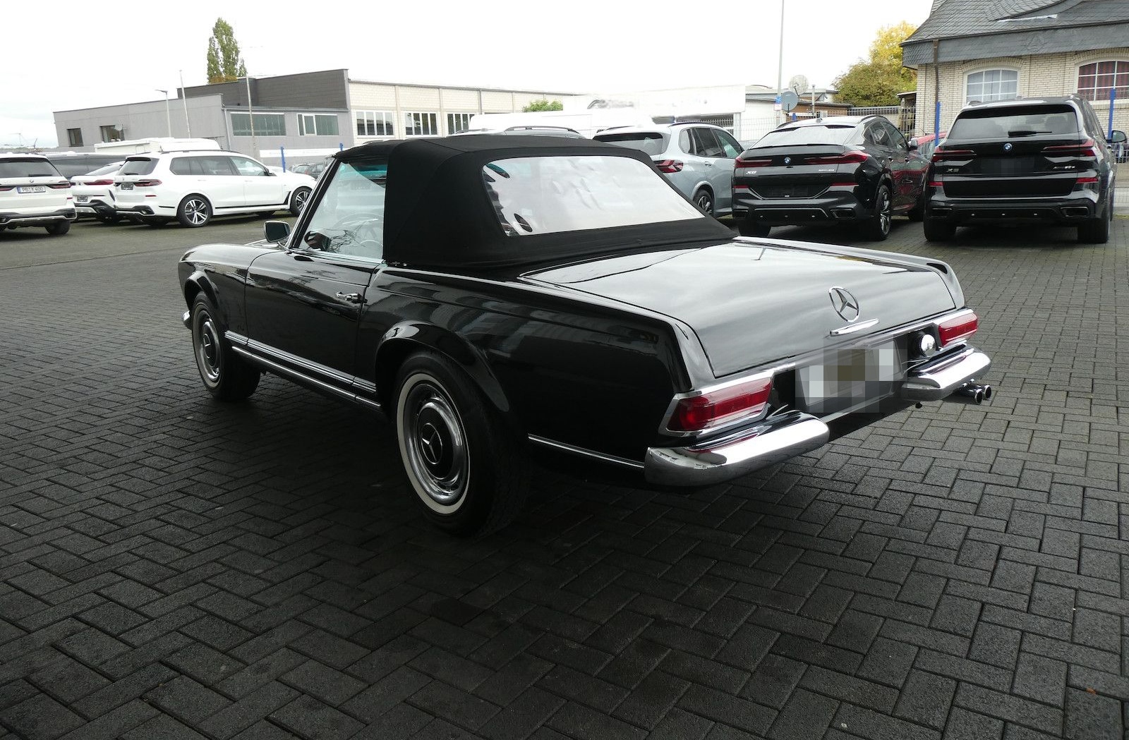 Mercedes-Benz 230 SL Pagode original in schwarz 040 foto 6