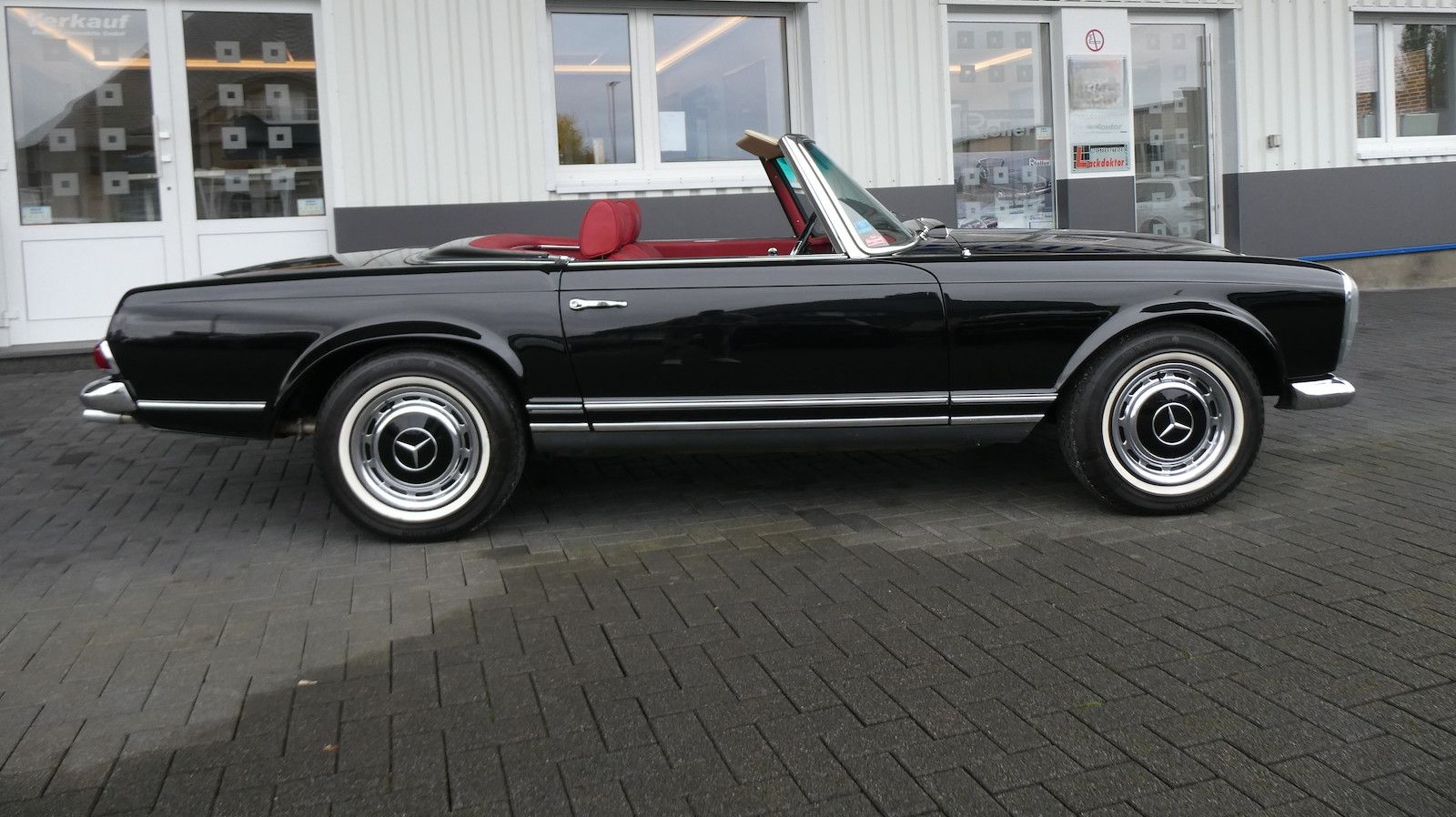 Mercedes-Benz 230 SL Pagode original in schwarz 040 foto 8