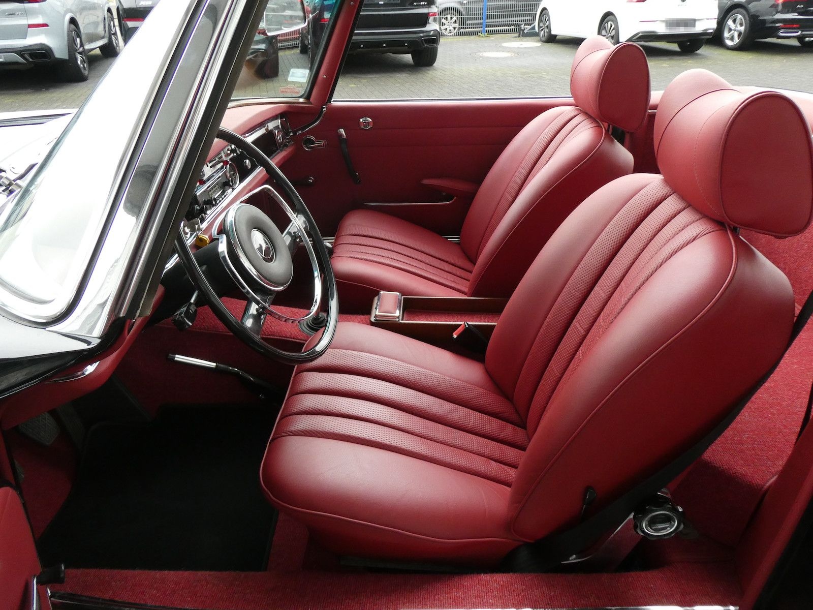 Mercedes-Benz 230 SL Pagode original in schwarz 040 foto 10