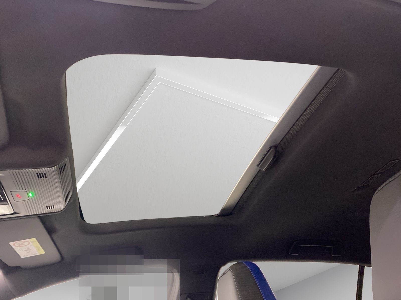 Volkswagen Golf VIII R Performance 2.0 TSI 4Motion DSG 20 Y foto 13