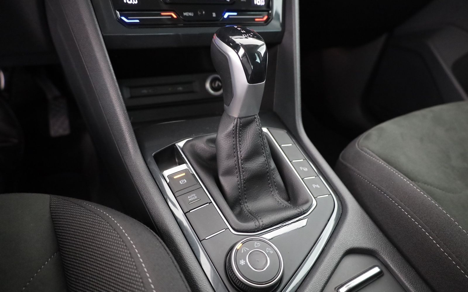 Volkswagen Tiguan 2.0 TDI 4M Elegance Standheizung AHK Navi foto 15