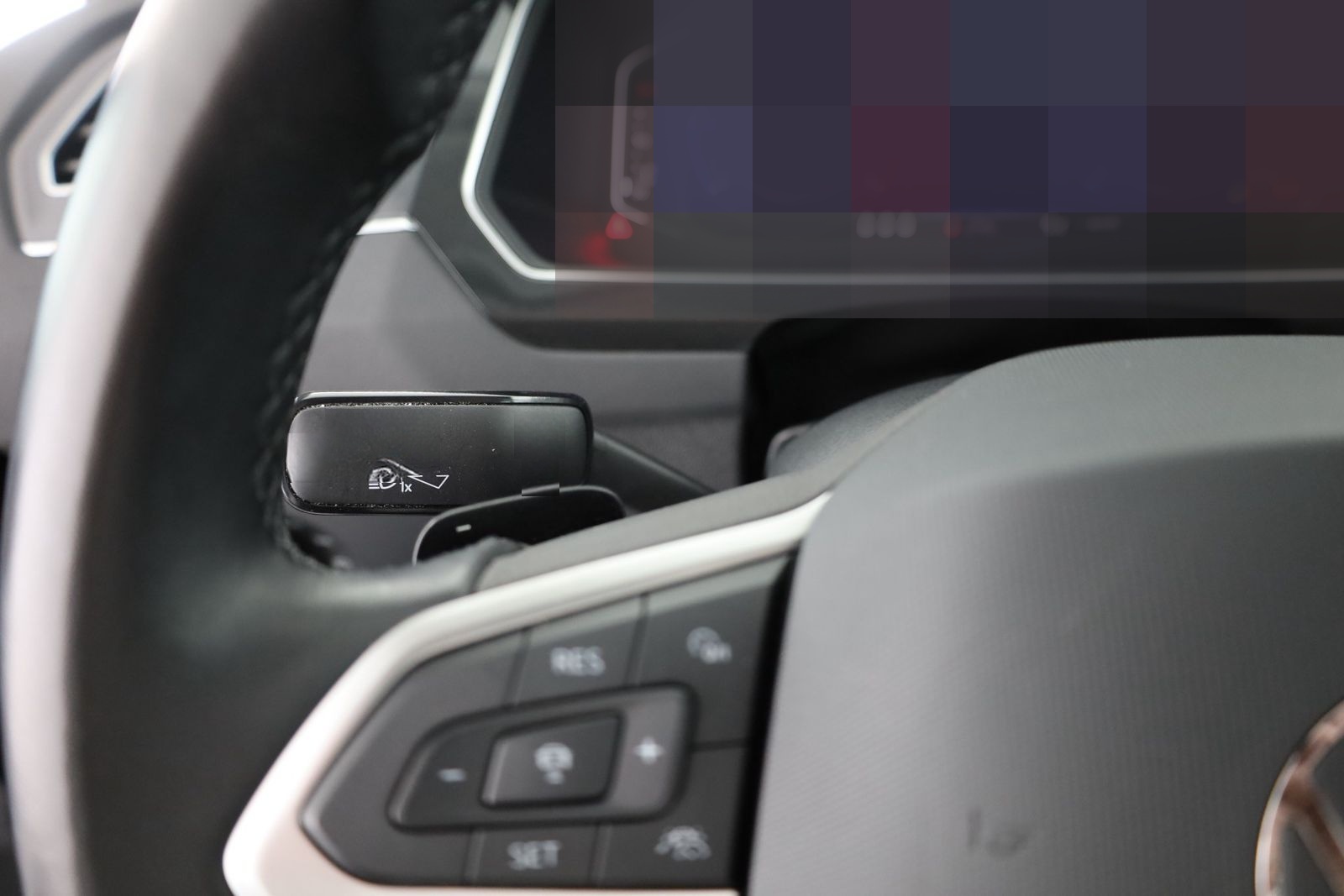 Volkswagen Tiguan 2.0 TDI 4M Elegance Standheizung AHK Navi foto 20