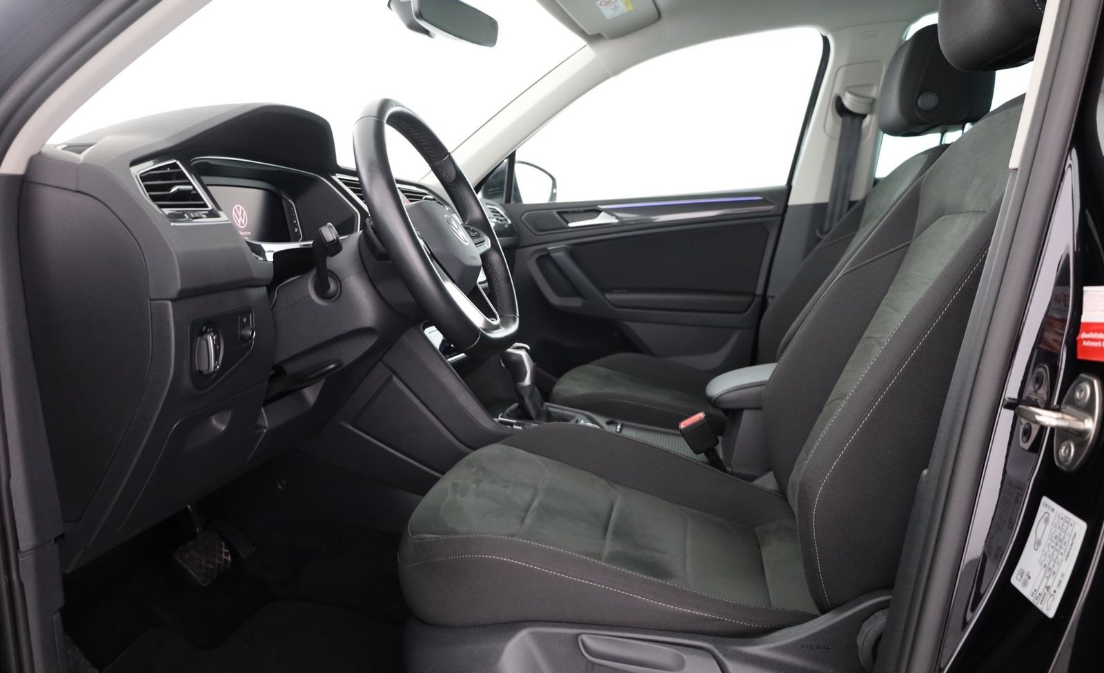 Volkswagen Tiguan 2.0 TDI 4M Elegance Standheizung AHK Navi foto 24