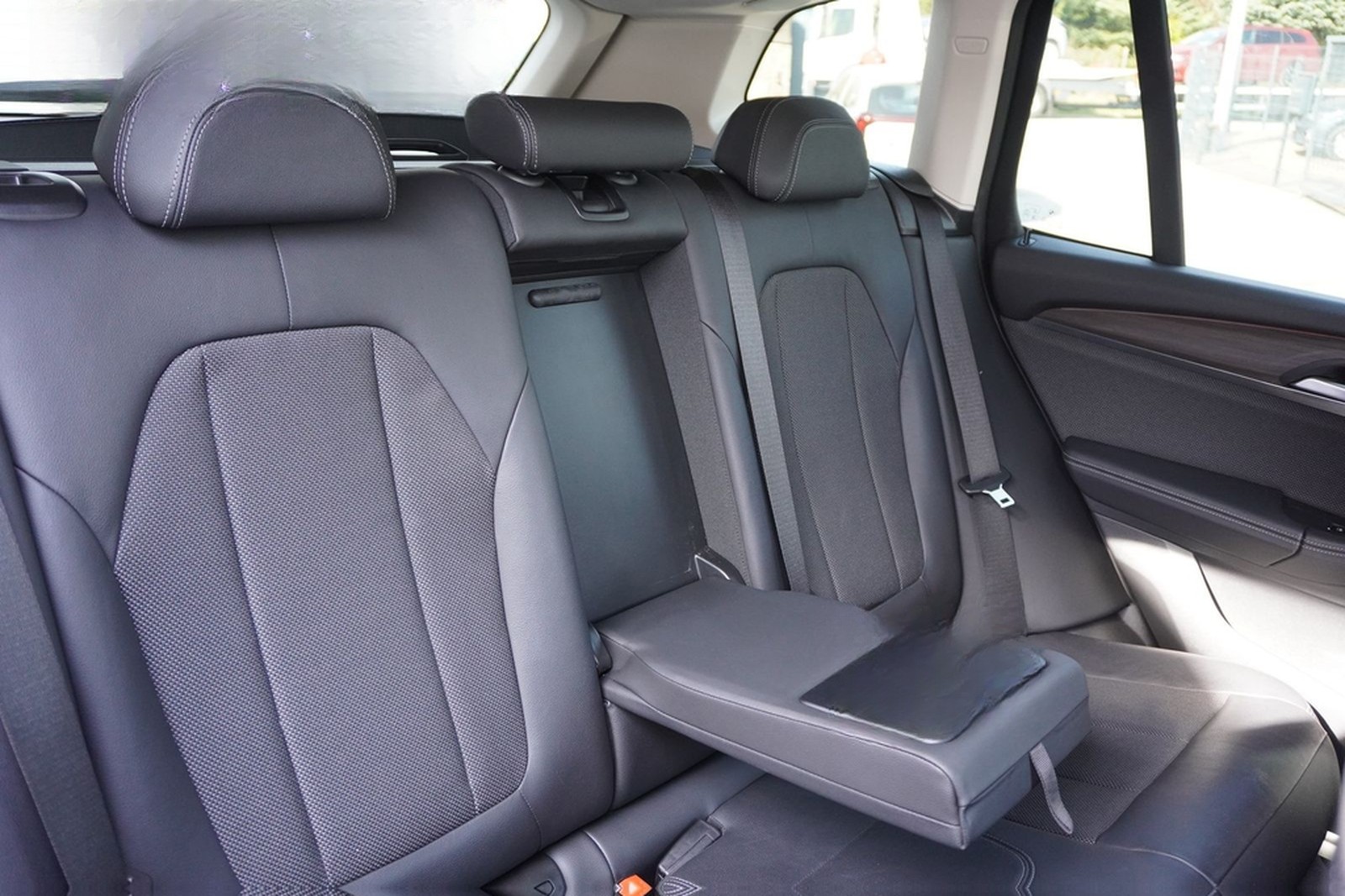 BMW X3 xDrive 20 d xLine LED Navi PDC Sitzheizung foto 36