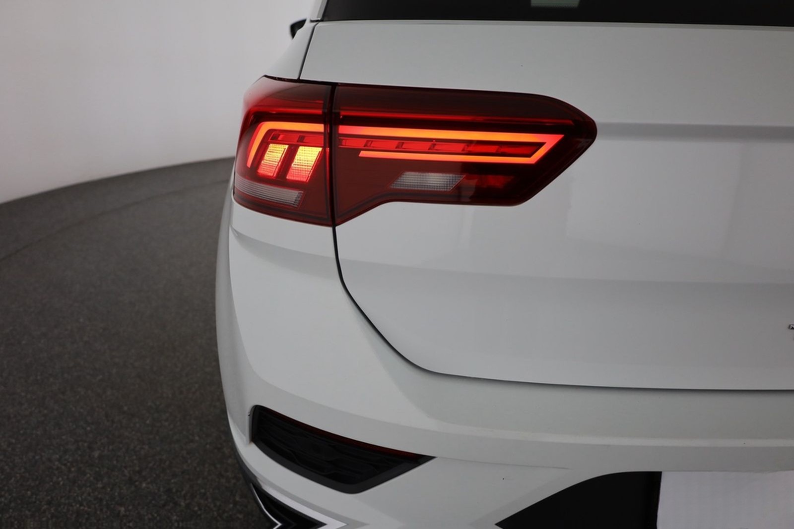 Volkswagen T-Roc 1.5 TSI Sport LED Navi ACC AHK Spurhalte foto 30