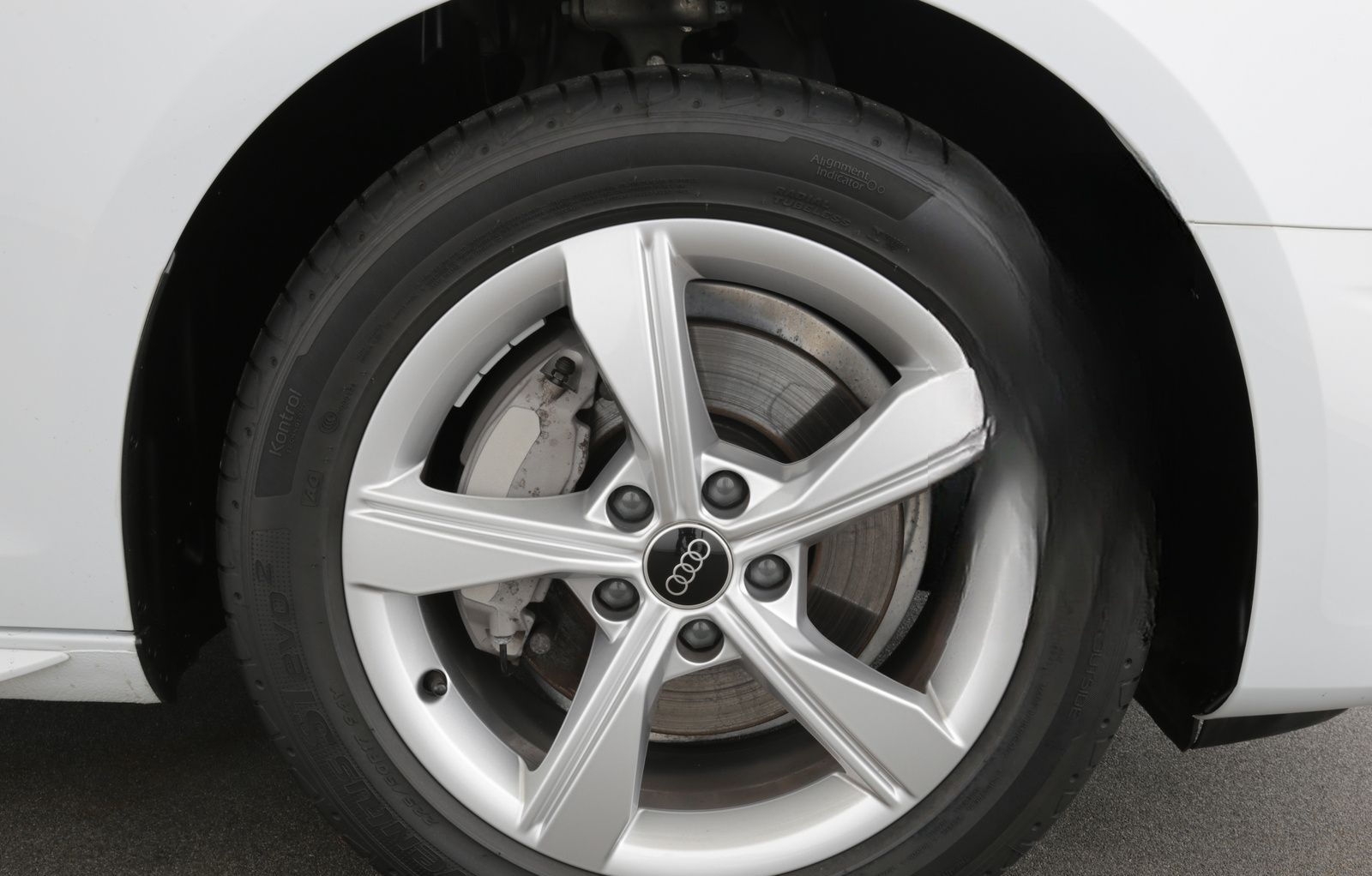 Audi A4 Avant 40 TFSI quattro advanced  Navi Leder AH foto 19