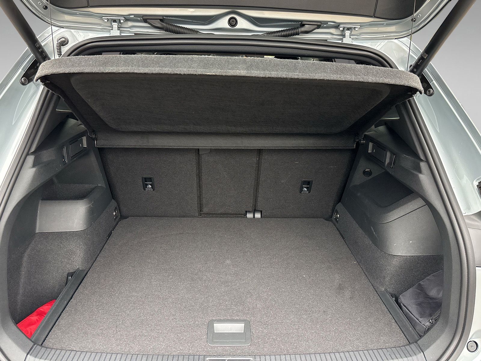 Volkswagen Tiguan R-Line 2.0 TDI DSG LED+ Navi AHK Pano ACC foto 11