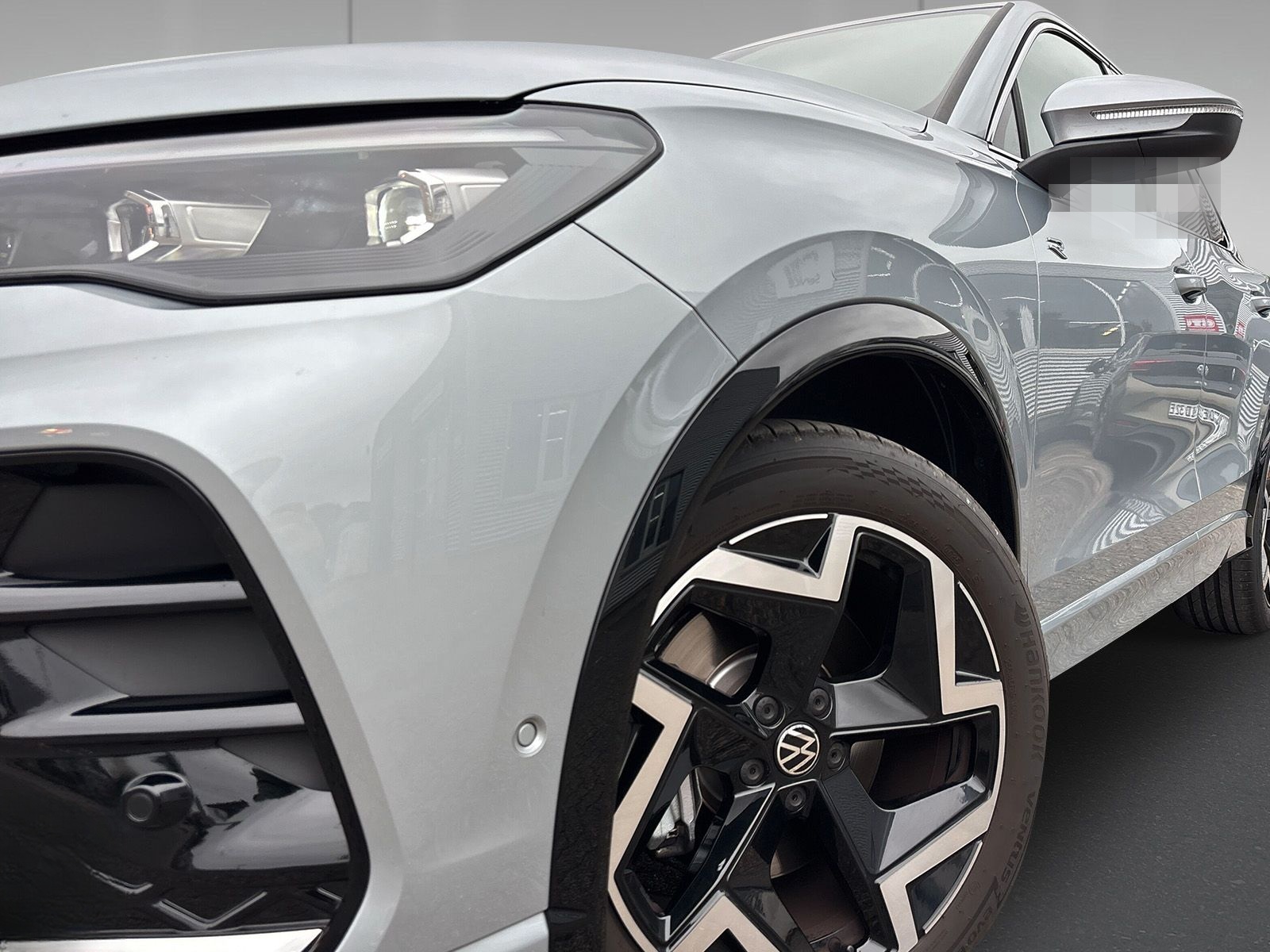 Volkswagen Tiguan R-Line 2.0 TDI DSG LED+ Navi AHK Pano ACC foto 5