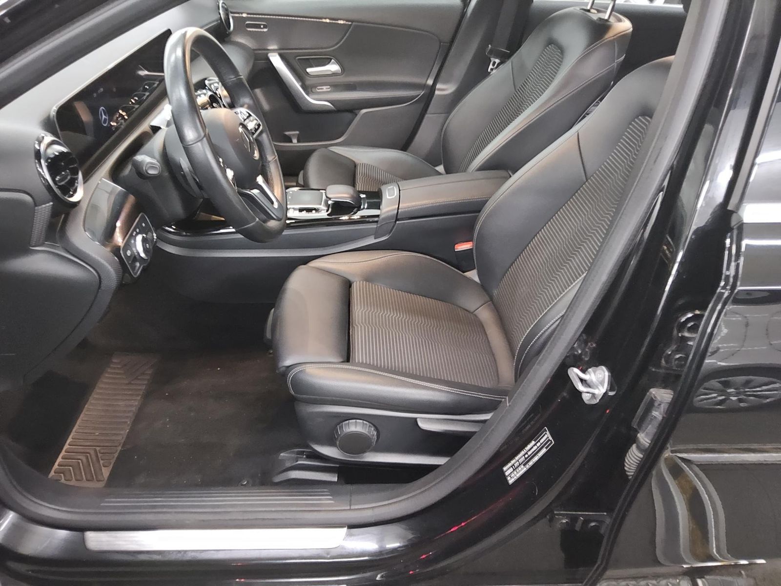 Mercedes-Benz A 200 Progressive Navi LED Shz Kamera foto 9