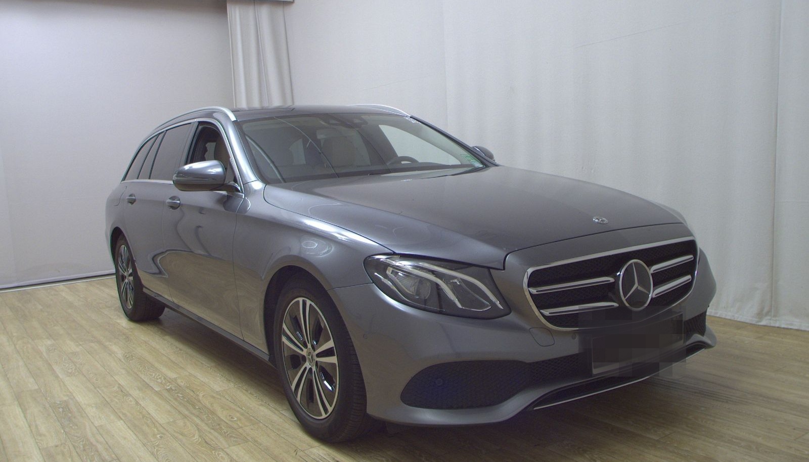 Mercedes-Benz E 200 T d Avantgarde Navi LED Widescreen Distr.+ foto 3