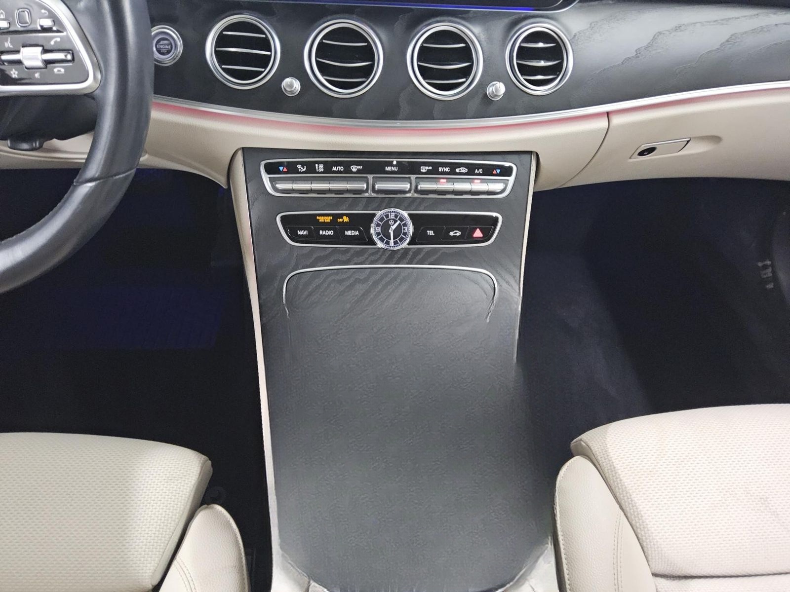 Mercedes-Benz E 200 T d Avantgarde Navi LED Widescreen Distr.+ foto 6